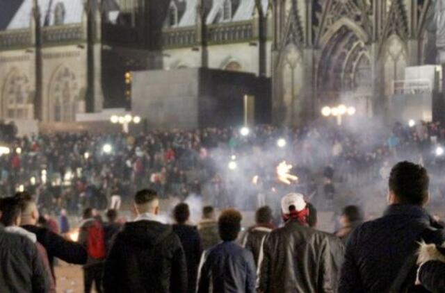 "Bild": Kelne siautėję migrantai šaukė, kad juos pakvietė ponia Merkel