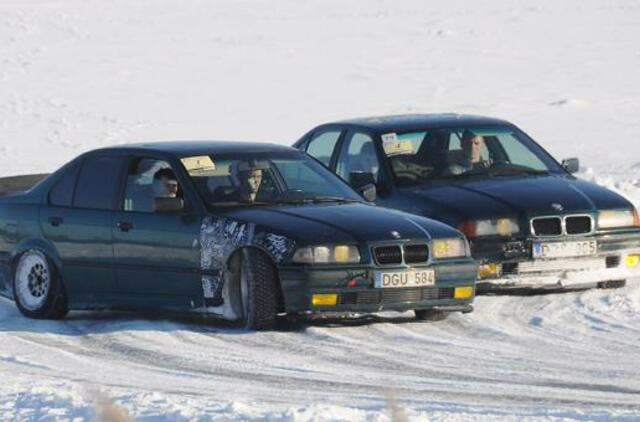 Gargžduose griaudėjo žiemos automobilių varžybos