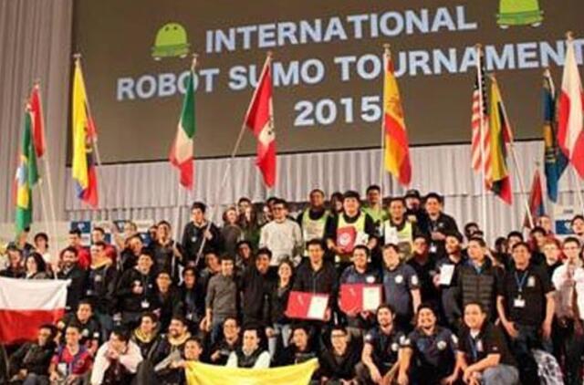 KU Robotikos klubo nariai puikiai pasirodė robotų sumo rungtynėse Japonijoje