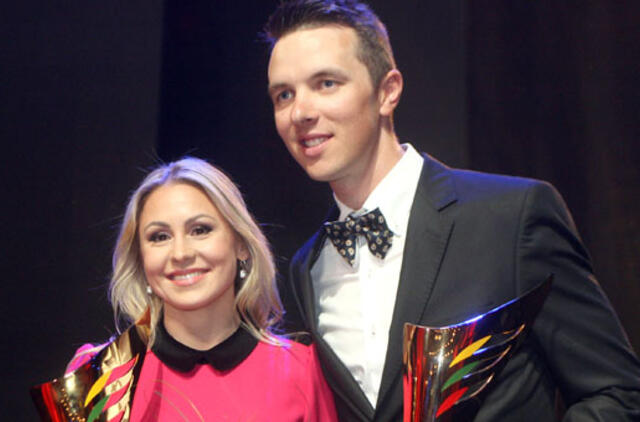 Naujas karalius, sugrįžusi karalienėnuotraukos