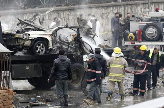 Netoli Kabulo oro uosto susisprogdino savižudis