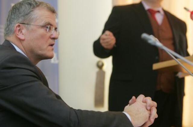 Kiek mokesčių šįkart sumokės bankai?