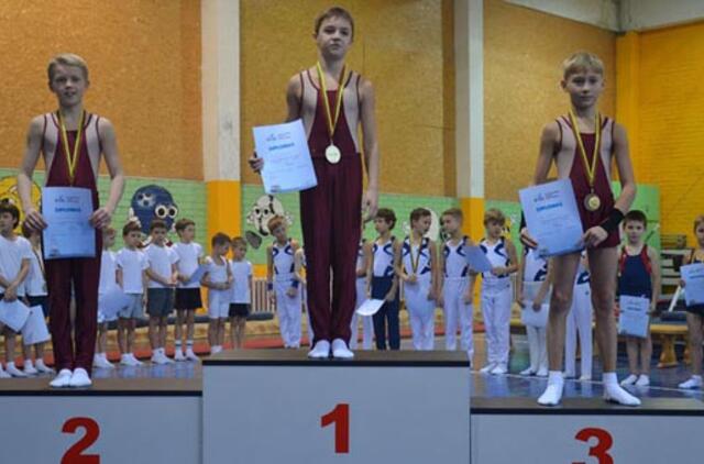Klaipėdos gimnastų medaliai žiba, sąlygos - ne