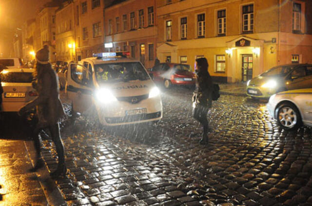 Kontrolieriai pratinasi prie naktinių reidų