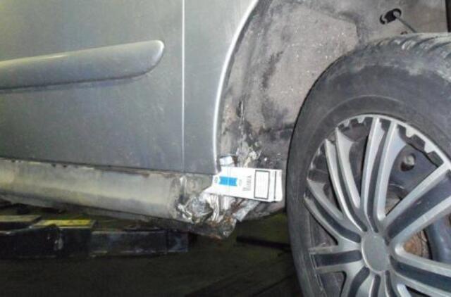 Muitininkai cigaretes aptiko greitai, bet jų slėptuves teko ardyti ilgai