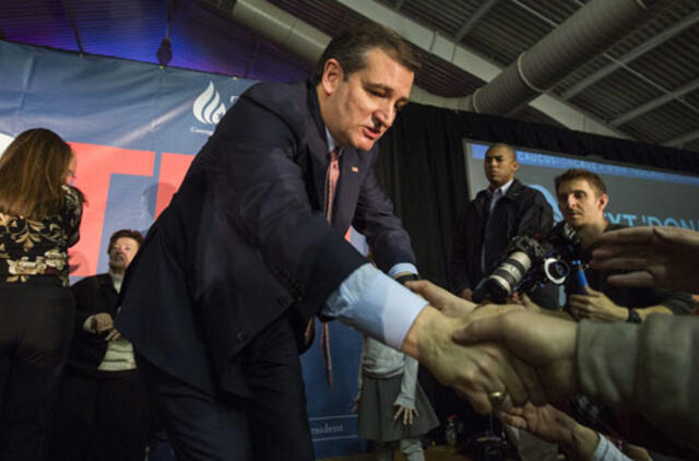 Pirminius respublikonų kandidato į JAV prezidento postą rinkimus Ajovoje laimėjo senatorius Tedas Kruzas