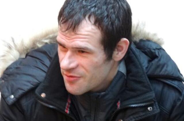 Žudikas klimpsta vis giliau