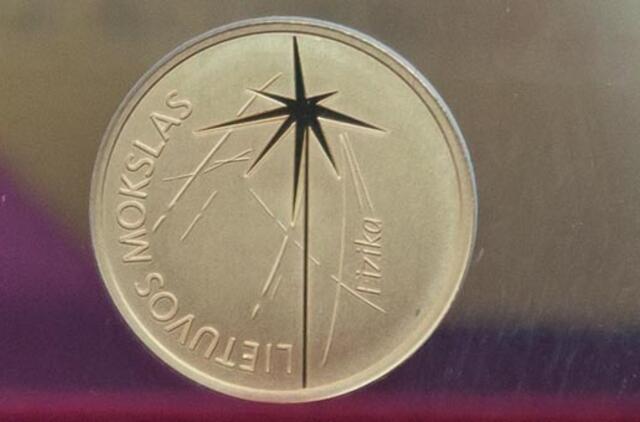 5 eurų aukso monetoje - lazerio žvaigždė