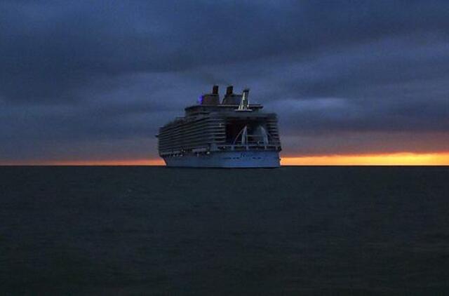 Britė šoko į jūrą, tikėdamasi pasivyti kruizinį laivą