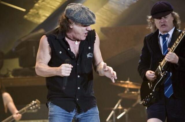 Dėl prastos "AC/DC" vokalisto Brajano Džonsono būklės grupė atidėjo koncertinį turą JAV