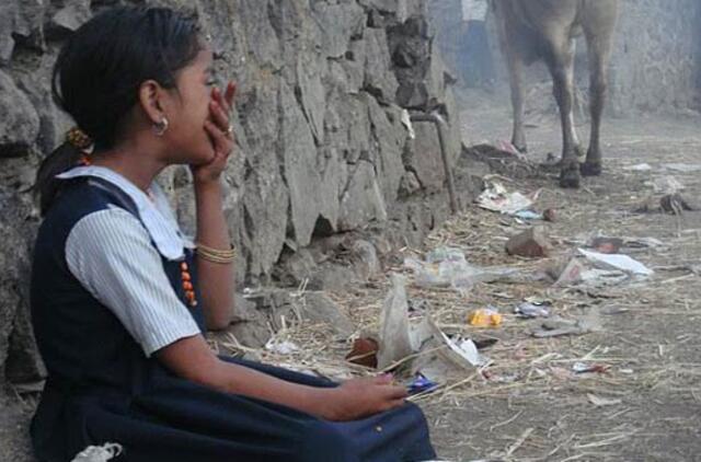 Indijoje išprievartauta ir padegta 15-metė