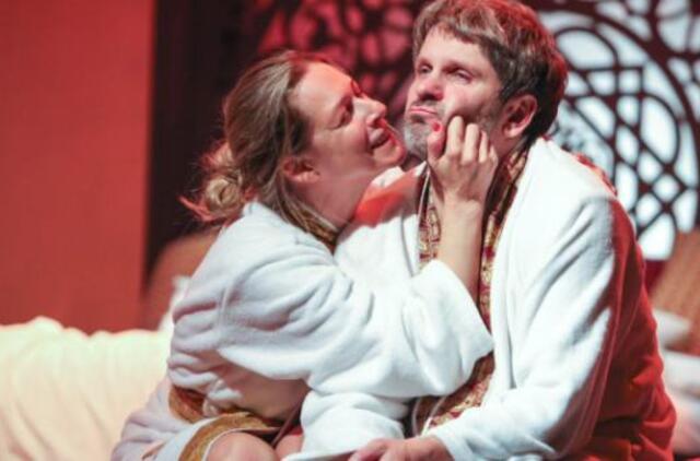 Komedijos „Po 20 metų“ aktoriai: „kuriozai kyla, kai poroje žmonės kažką nuslepia vienas nuo kito“