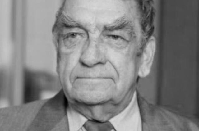 Mirė aktorius Romualdas Urvinis