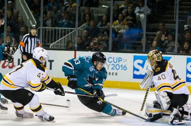 "Sharks" su Dainiumi Zubrumi įveikė "Bruins" ledo ritulininkus