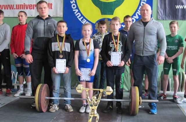 Sunkiaatlečiams - šventinis turnyras