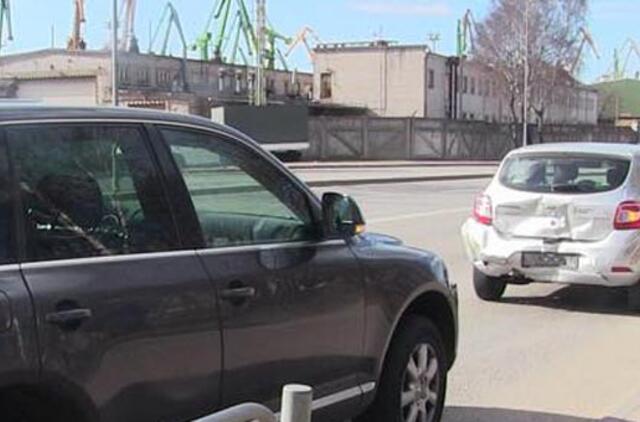 Sunkiai girtas vairuotojas sukėlė avariją