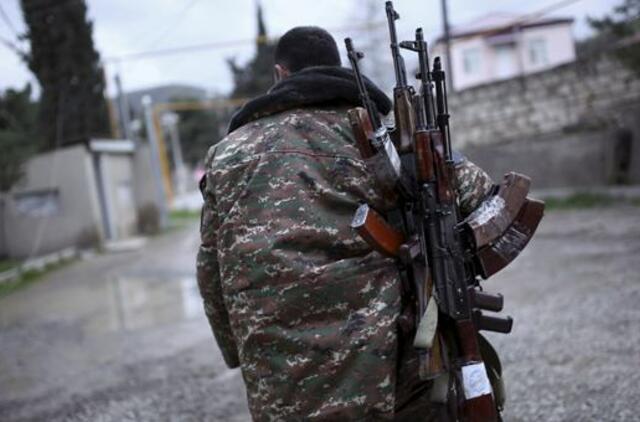 Azerbaidžanas teigia, kad pastarąją parą nukauta 70 armėnų kariškių
