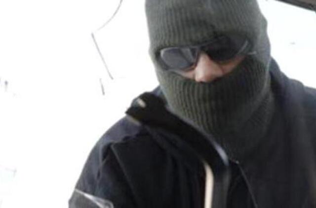 Kaukėti žmonės grasino nužudyti šeimininkę