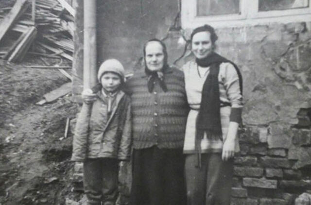 Klaipėdos akvarelės: namai ir žmonės (435)