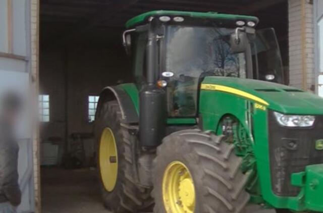 Klaipėdos rajone rasti du Švedijoje vogti traktoriai