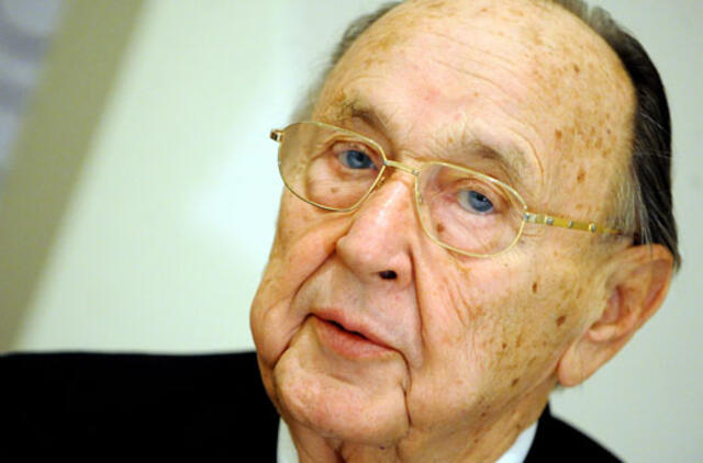 Mirė ilgametis Vokietijos užsienio reikalų ministras Hansas Dytrichas Genšeris