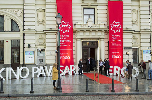 Tegyvuoja kinas: Nacionalinėje filharmonijoje emocingai atidarytas 21-asis „Kino pavasaris“