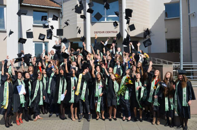 Klaipėdoje studijas baigę užsieniečiai žada sugrįžti