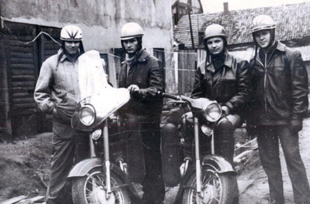 Klaipėdos akvarelės: namai ir žmonės (441)