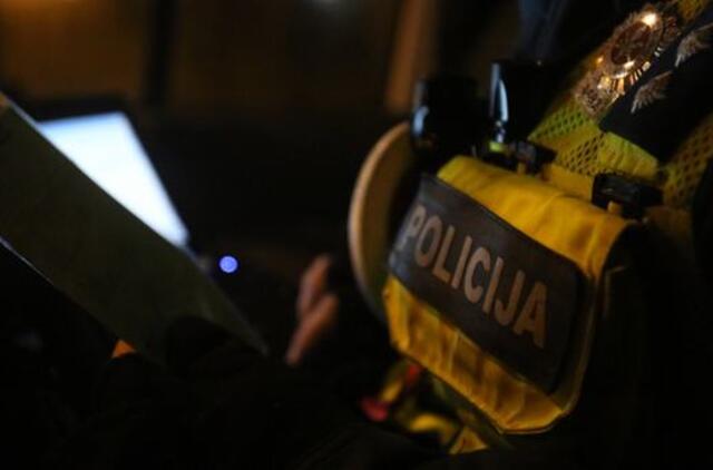 Neblaivus vairuotojas pareigūnams siūlė tūkstančio eurų kyšį