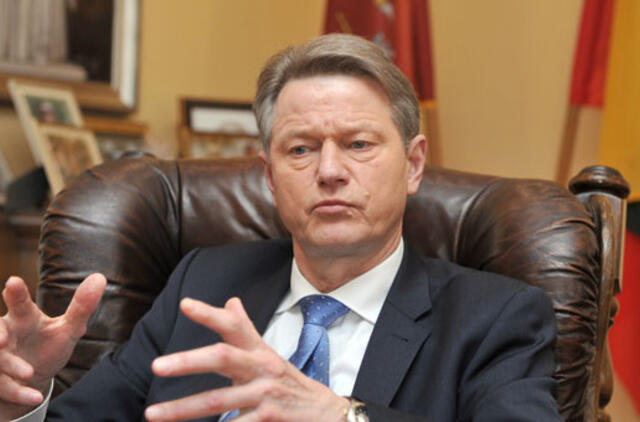 Rolandą Paksą suglumino prokurorų sprendimas jo atžvilgiu bylą atskirti