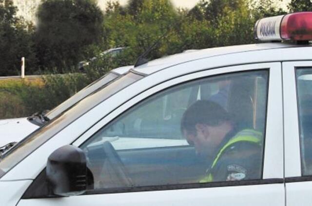 Šiaulių policija tikrino į Palangą vykstančius automobilius