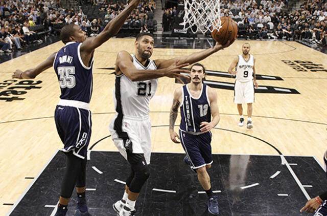 "Spurs" krepšininkai užtikrinta pergale pradėjo NBA Vakarų konferencijos pusfinalį