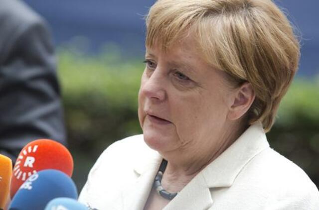 Angela Merkel ir Fransua Olandas pritaria Rusijai taikomų sankcijų pratęsimui