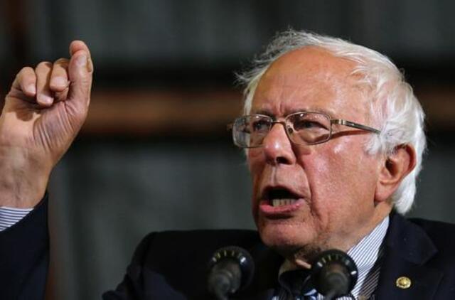Bernis Sandersas pasižada tęsti kovą dėl demokratų partijos nominacijos