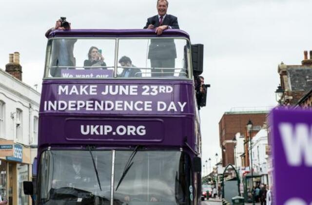 Buvęs JAV ambasadorius Rusijoje: Maskvai naudingas "Brexit"