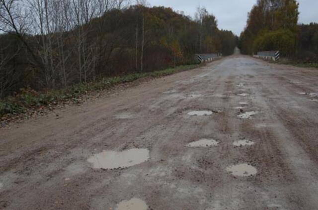 Daugiau nei30-yje kelių neliks įsiterpusių žvyrkelių ruožų