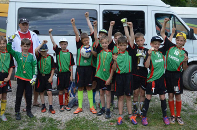 Mažieji futbolininkai - treti