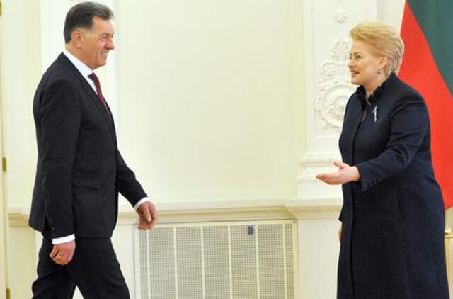 Premjeras sako jau mėnesį nesusitikęs su prezidente aptarti darbinių klausimų