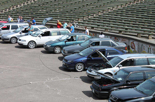 Vasaros estradoje vėl riaumojo varikliai