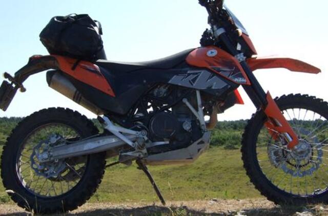 Bandytas įregistruoti užsienyje ieškomas motociklas