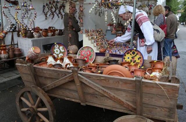 Folkloro šventę savaitgalį lydės jomarkas