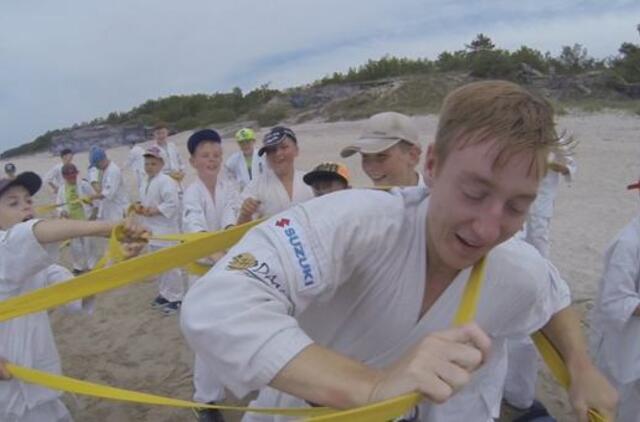 Giruliuose tęsiasi vaikų vasaros stovykla "Pasaka": varžybos, šventės, lobių paieškos ir pasieniečių šunys