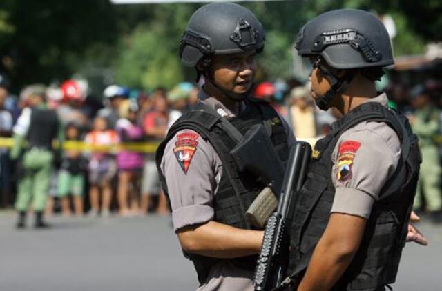 Indonezijoje savižudis įvykdė ataką prieš policijos nuovadą