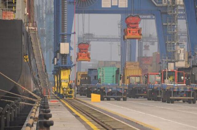 Per pusmetį - beveik 20 milijonų tonų krovinių