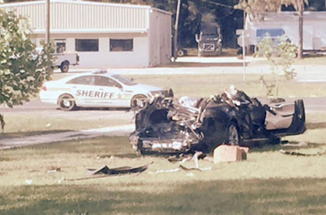 Pirmoji auka bepiločių automobilių nesustabdys