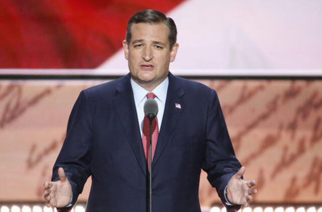 Respublikonų suvažiavime senatorius Tedas Kruzas demonstratyviai atsisakė remti Donaldą Trampą