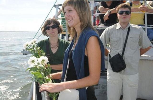 Vėl plukdys į jūrą