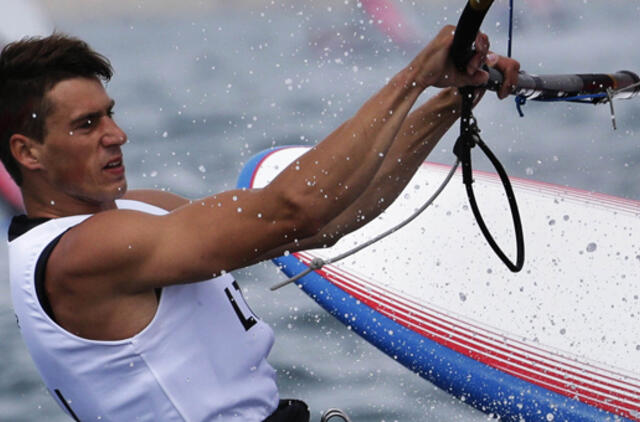 Burlentininkas Juozas Bernotas olimpinėse žaidynėse po trijų plaukimų - 21-as