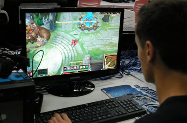 Internetiniai žaidimai: būdas užsidirbti ar priklausomybė?