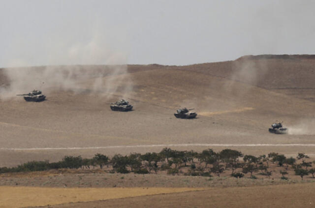 JAV: Turkijos ir kurdų pajėgų konfrontacija Sirijoje yra nepriimtina